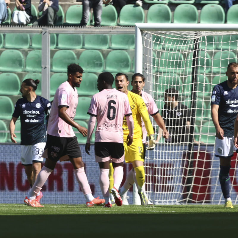 Palermo 01/05/2025: durante la partita di Serie B Palermo vs Sudtirol allo Stadio Renzo Barbera di Palermo(Foto Tullio Puglia)