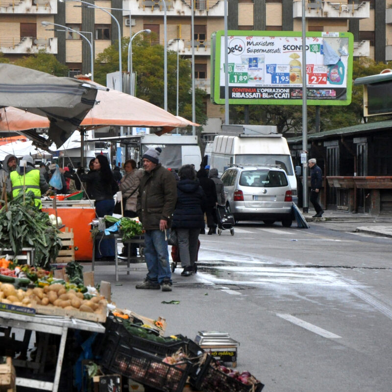 Palermo.Il mercatino di viale Francia..Ph.Alessandro Fucarini.
