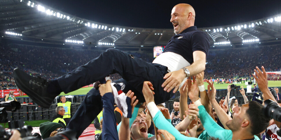 https://assets.gds.it/2025/05/Soccer-Coppa-Italia-final-Milan-Bologna_85120384-scaled-970x485-1747307457.jpg