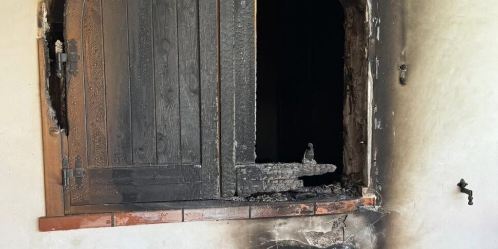 Palermo, incendio al Sottomarino: ferita l'associazione che si occupa