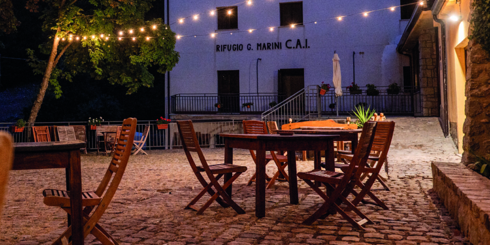 https://assets.gds.it/2025/06/3955748-marini_foto_pieghevole_1-scaled-970x485-1751292733.jpg