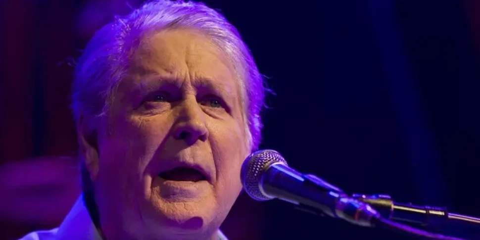 https://assets.gds.it/2025/06/Brian-Wilson-970x485-1749704574.webp