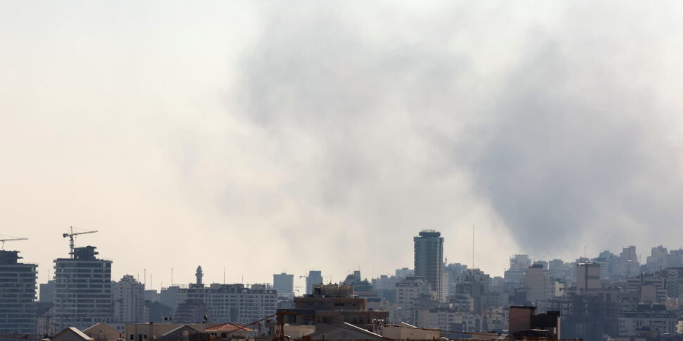 https://assets.gds.it/2025/06/Israel-continues-extensive-strikes-on-Iran_85831627-970x485.jpg