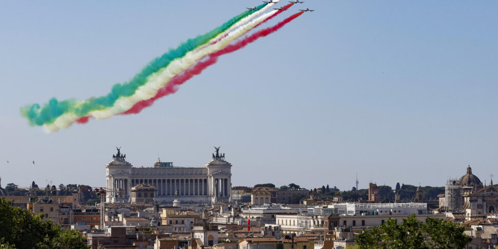 https://assets.gds.it/2025/06/Italys-Republic-Day_85548967-1-970x485.jpg