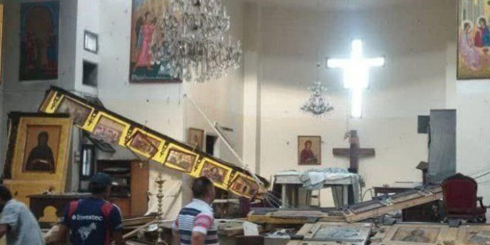 https://assets.gds.it/2025/06/Media-attacco-kamikaze-in-una-chiesa-a-Damasco-morti-_85927840-970x485.jpg