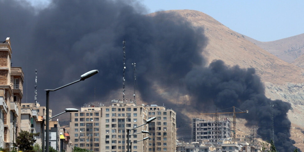 https://assets.gds.it/2025/06/Teheran-scaled-970x485-1750093932.jpg