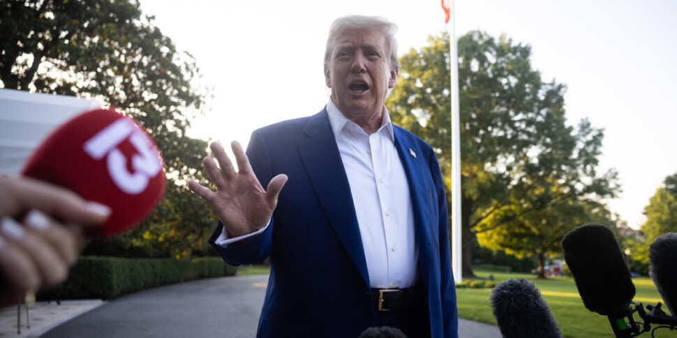 https://assets.gds.it/2025/06/US-President-Donald-Trump-departs-for-NATO-summit_85955615-scaled-970x485-1750765187.jpg