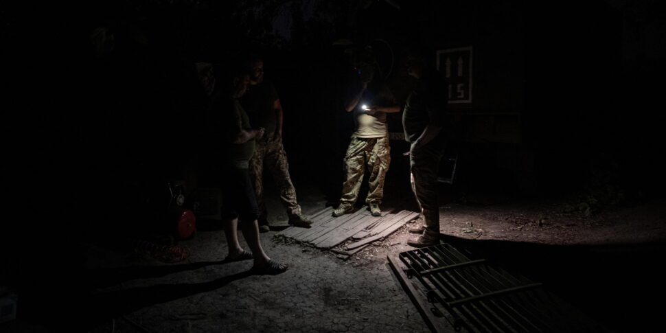 https://assets.gds.it/2025/06/Ukrainian-forces-conduct-tank-and-equipment-maintenance-near-the-Kupyansk-frontline_85652827-970x485.jpg