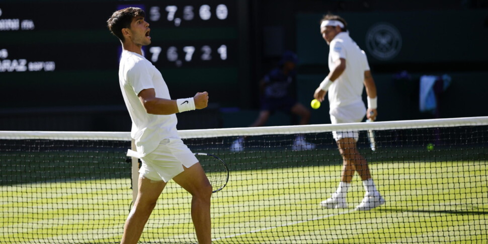 https://assets.gds.it/2025/06/Wimbledon-Championships-2025-Day-1_86064298-scaled-970x485-1751304036.jpg