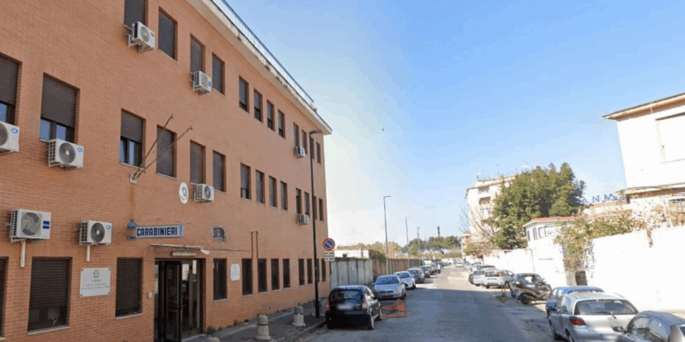 https://assets.gds.it/2025/06/carabinieri-napoli-bagnoli-970x485.png