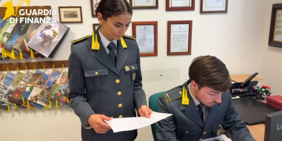 https://assets.gds.it/2025/06/guardia-di-finanza-2-970x485.jpg
