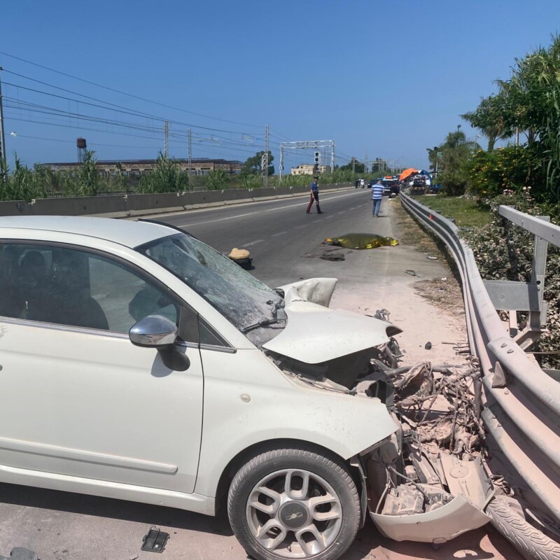 L'ambulanza intervenuta in via Palermo
