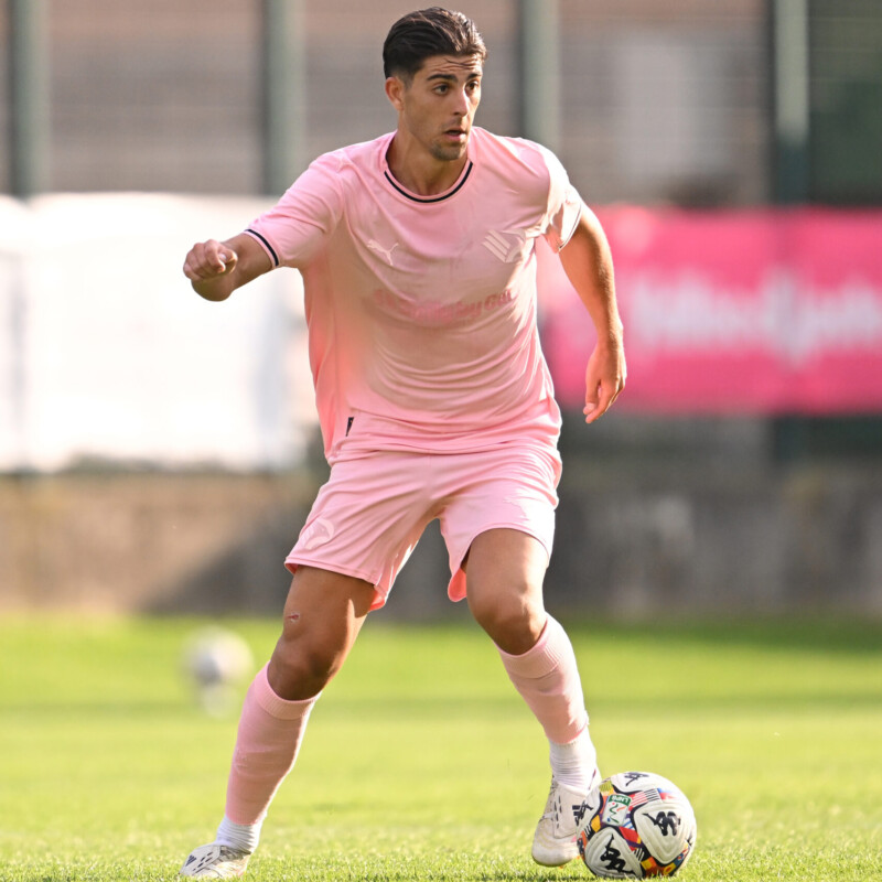 Chatillon (Aosta) 20/07/2025, durante la partita amichevole Palermo vs FC Paradiso durante il pre-season Training Camp.(Foto Tullio Puglia)
