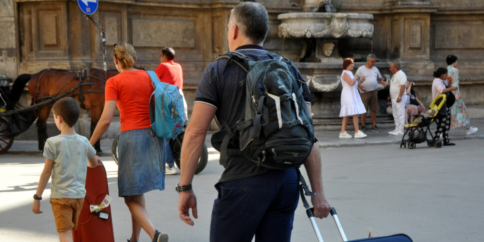 Palermo, l'allarme di Federalberghi: «Turismo in calo del 10%, pesa la poca sicurezza in città»