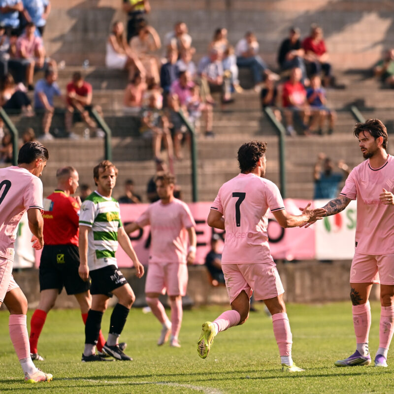 Esultanza di Brunori e Di Francesco Palermo 07/02/2024: durante la partita di Serie B Palermo vs Como allo Stadio Renzo Barbera di Palermo(Foto Tullio Puglia)