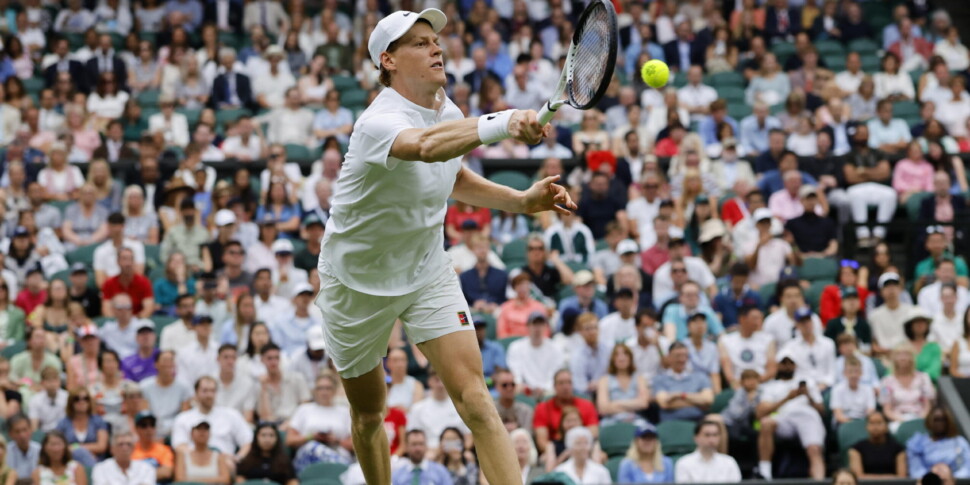 https://assets.gds.it/2025/07/Wimbledon-Championships-2025-Day-6_86167137-scaled-970x485-1751726442.jpg