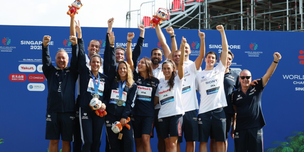 https://assets.gds.it/2025/07/World-Aquatics-Championships-Singapore-2025-Day-10_86425104-scaled-970x485-1752988784.jpg