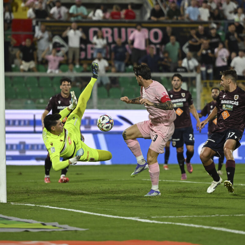 Il gol annullato a Brunori nel match con la Reggiana (Foto Tullio Puglia)