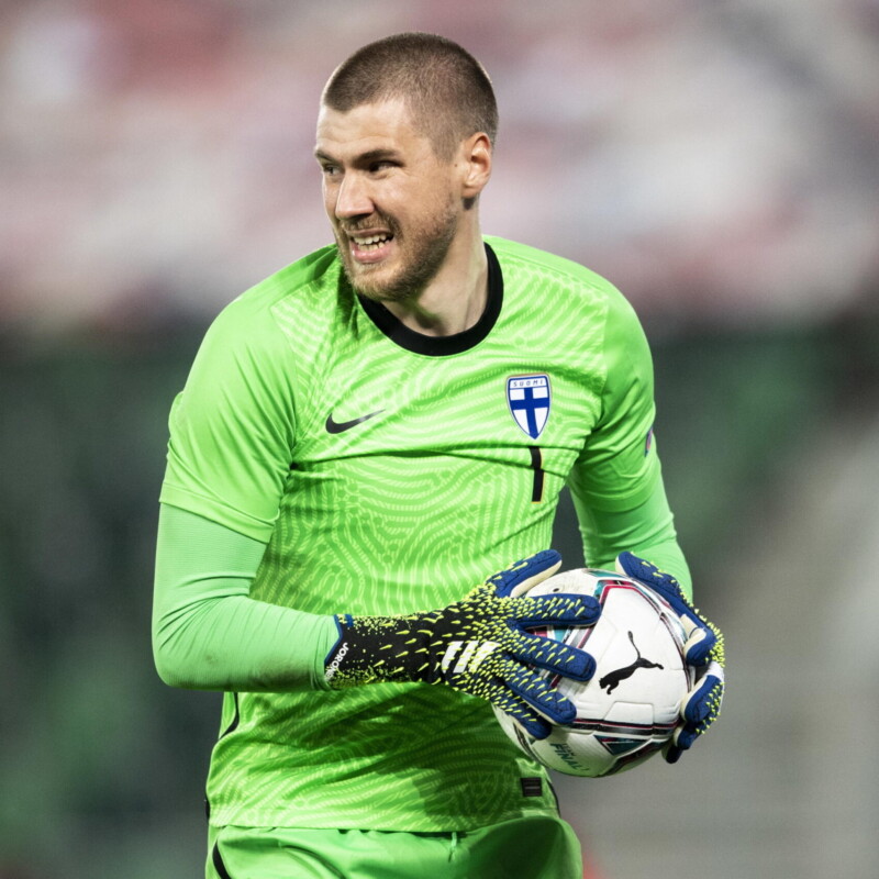 Jesse Joronen r