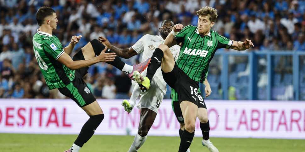 https://assets.gds.it/2025/08/Soccer-Serie-A-Sassuolo-Napoli_86994966-970x485.jpg