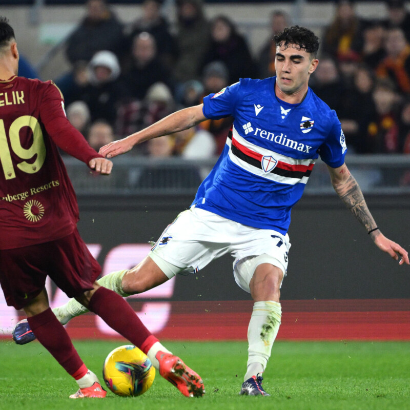 AS Roma's Zeki Celik (L) vies for the ball with UC Sampdoria's Davide Veroli during the Italian Cup round of 16 soccer match between AS Roma and UC Sampdoria at the Olimpico stadium in Rome, Italy, 18 December 2024. ANSA/ETTORE FERRARI