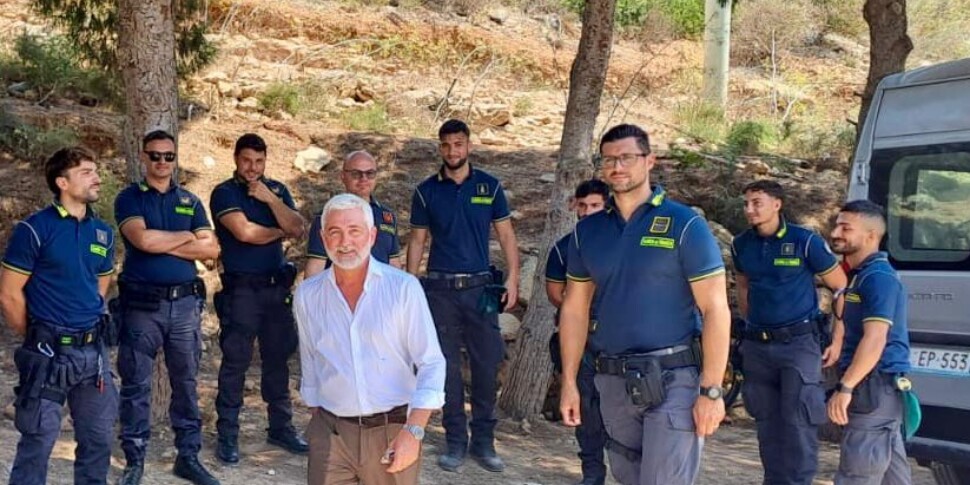 https://assets.gds.it/2025/08/lampedusa-germana-970x485-1755014537.jpg
