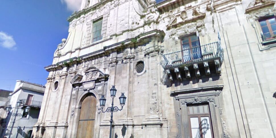 https://assets.gds.it/2025/08/santuario-militello-val-di-catania-970x485.jpg
