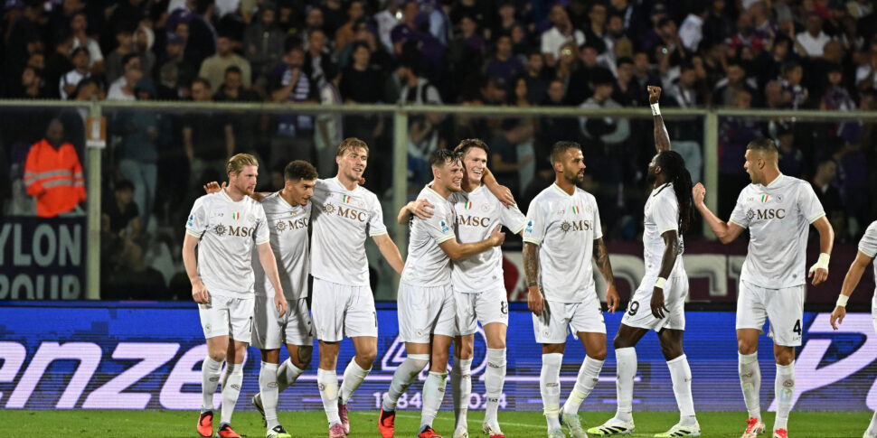 https://assets.gds.it/2025/09/ACF-Fiorentina-Vs-SSC-Napoli_87441609-970x485.jpg