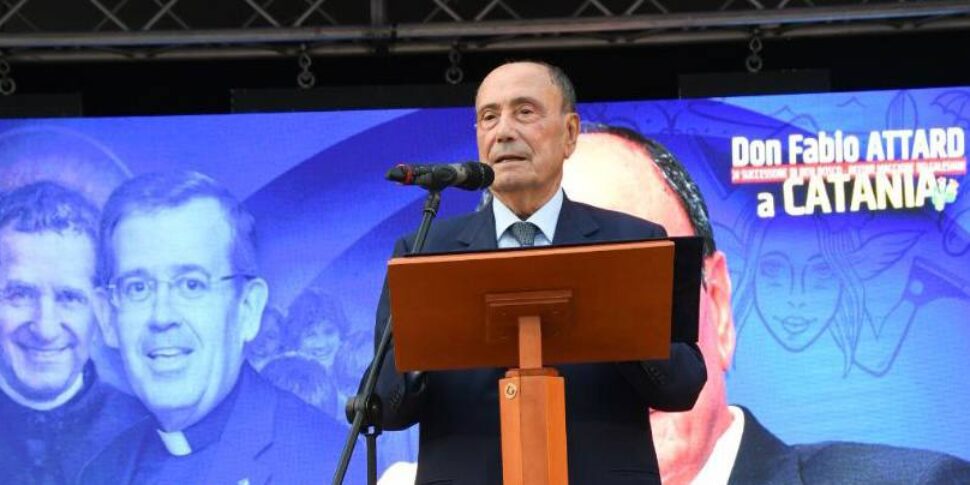 https://assets.gds.it/2025/09/Intervento-Schifani_salesiani-catania-e1758993540793-970x485.jpeg