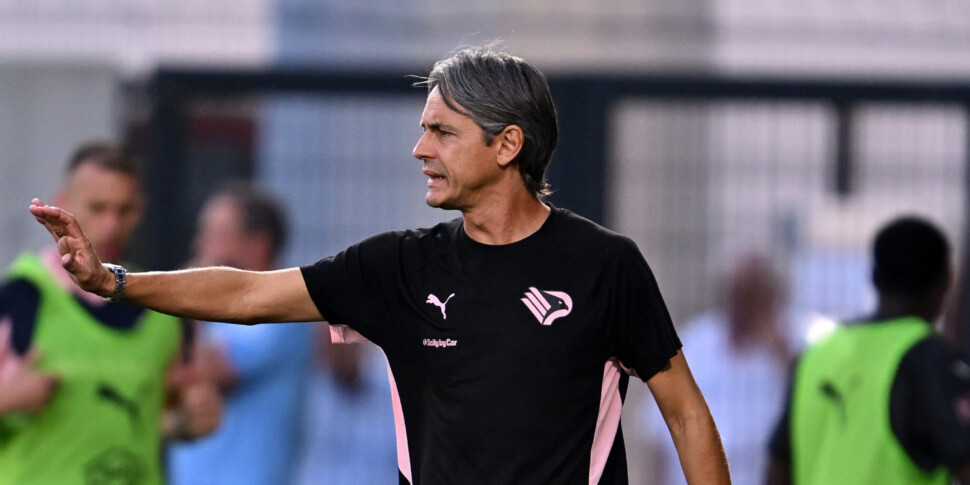 BOLZANO, ITALY - SEPTEMBER 14: Filippo Inzaghi, Manager of Palermo FC issues instructions during the Serie B match between Sudtirol and Palermo at Stadio Druso on September 14, 2025 in Bolzano, Italy. (Photo by Tullio Puglia/Getty Images)