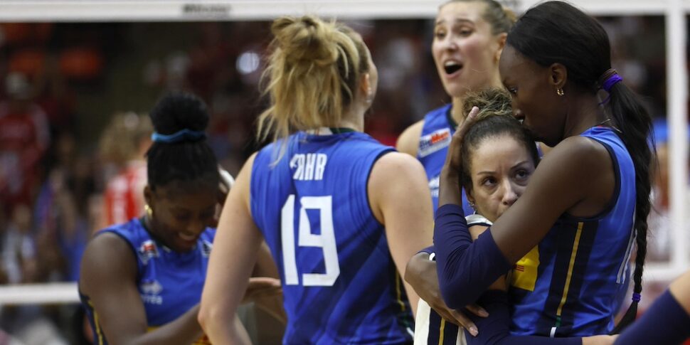 https://assets.gds.it/2025/09/Itali-volley-femminile-970x485.jpg