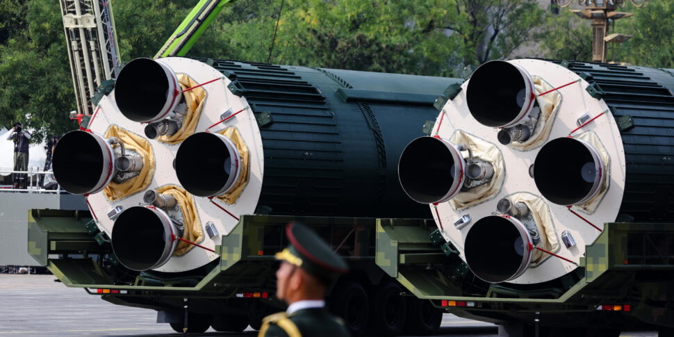 https://assets.gds.it/2025/09/Military-parade-marks-80th-anniversary-of-the-end-of-the-Sino-Japanese-War-in-Beijing_87217900-970x485.jpg