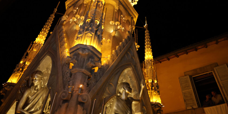 https://assets.gds.it/2025/09/foto-della-macchina-di-santa-rosa-a-Viterbo.-Foto-Gianluigi-Basilietti_87238706-970x485.jpg