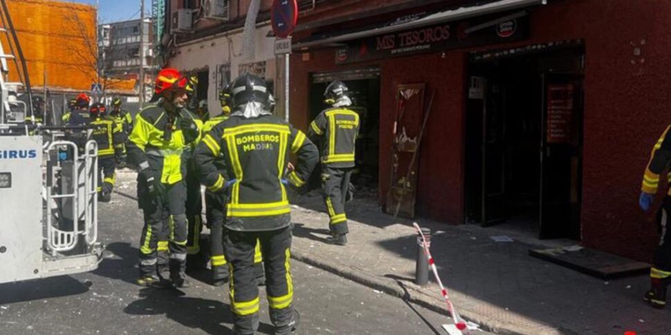 https://assets.gds.it/2025/09/vigili-del-fuoco-spagna-madrid-970x485.jpg
