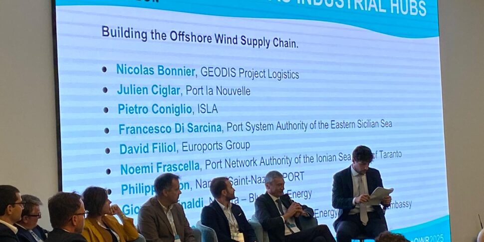 Cinquanta milioni di euro per adeguare il porto di Augusta come hub dell’eolico offshore