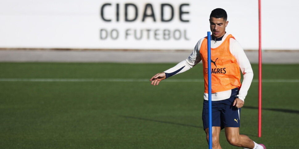 https://assets.gds.it/2025/10/Cristiano-Ronaldo-scaled-970x485-1759912304.jpg