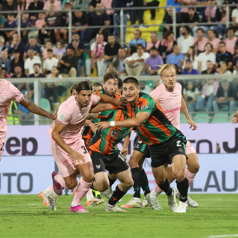 Palermo 30/09/2025: durante la partita di Serie B Palermo vs Venezia allo Stadio Renzo Barbera di Palermo(Foto Tullio Puglia)