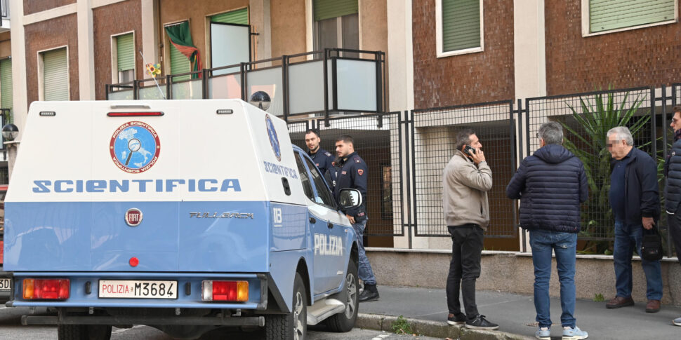 https://assets.gds.it/2025/10/Suicidio-per-sfratto-a-Sesto-San-Giovanni-MI_88004645-970x485.jpg