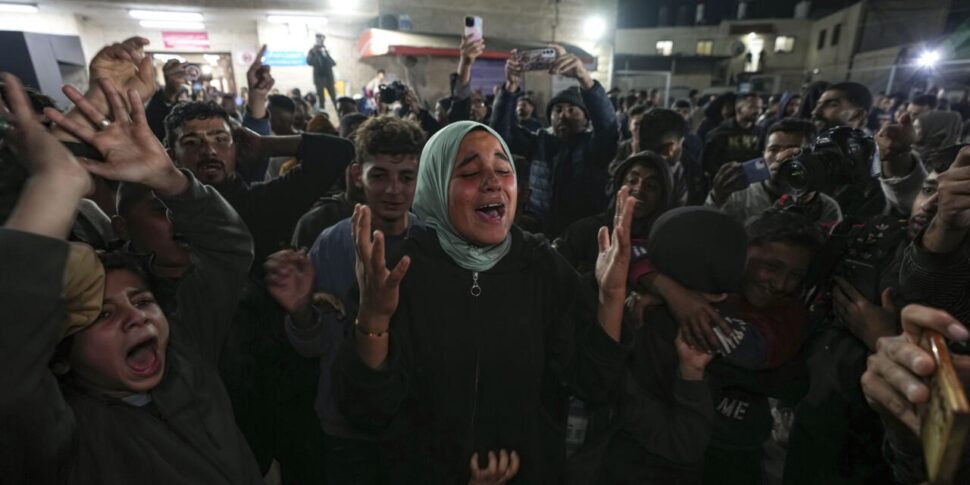 https://assets.gds.it/2025/10/gaza-970x485.jpeg