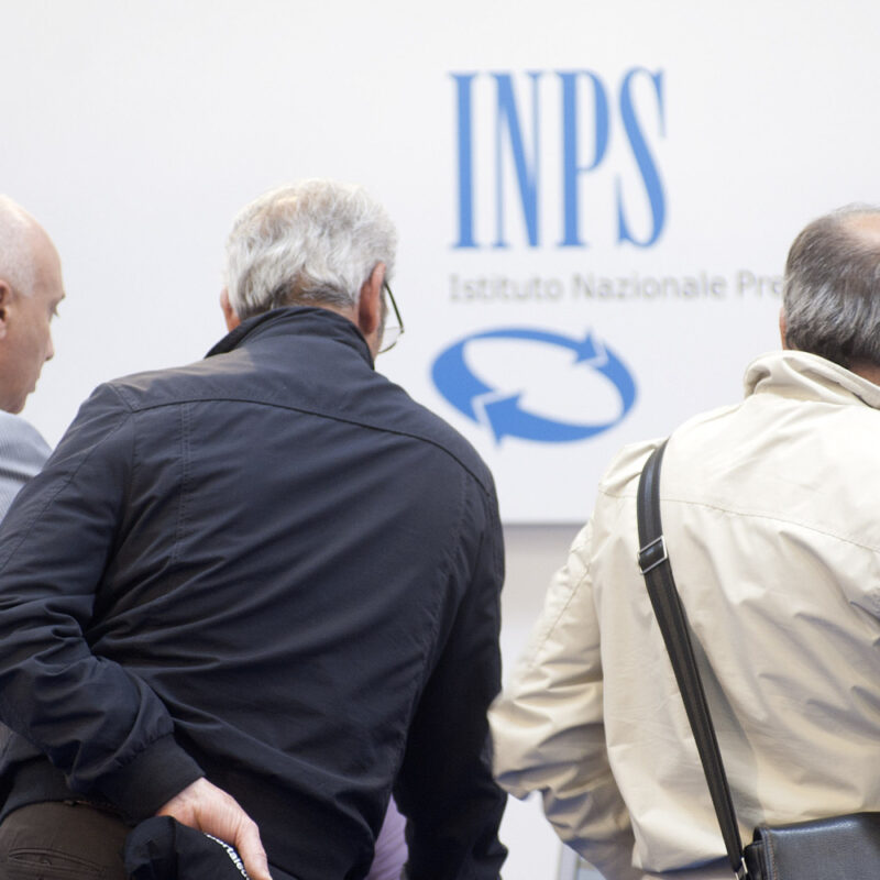 17/05/2012 Roma, in corso alla Fiera di Roma il Forum della PA 2012. Nella foto lo stand dell' INPS Istituto Nazionale della Previdenza Sociale