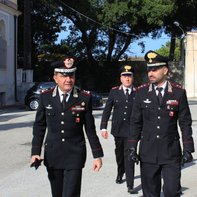 Il generale Del Monaco in visita alle compagnie carabinieri di Trapani e Marsala