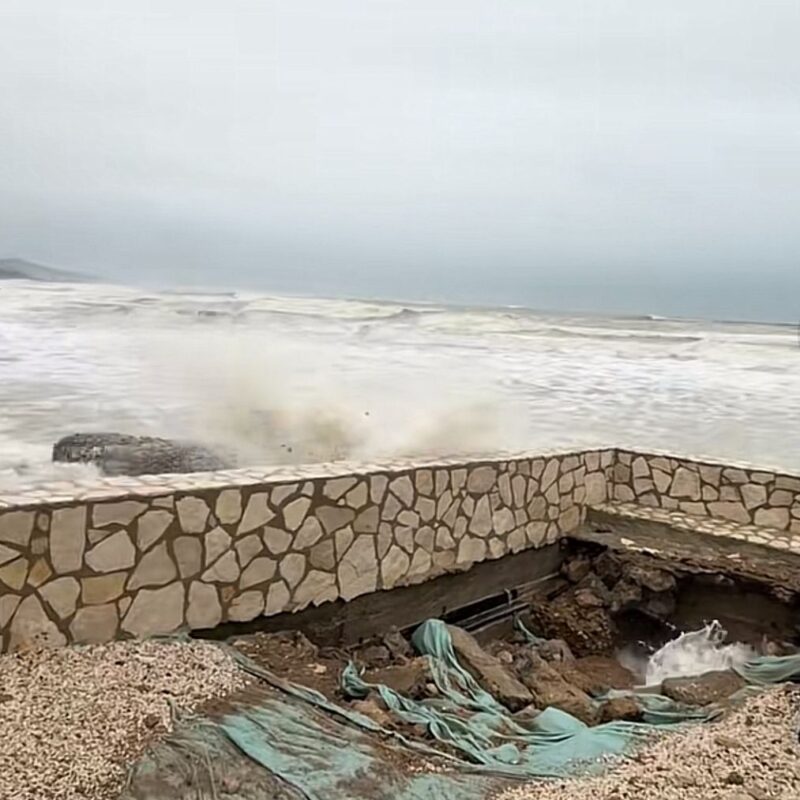 Agrigento, il sindaco: &laquo;Metteremo una barriera sulla spiaggia per proteggere la strada&raquo;