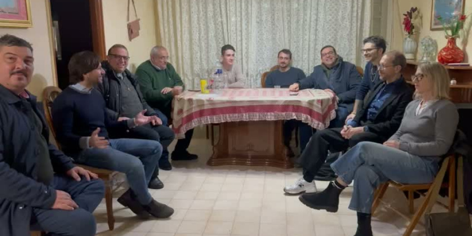 Seconda notte di presidio nella casa dello Zen