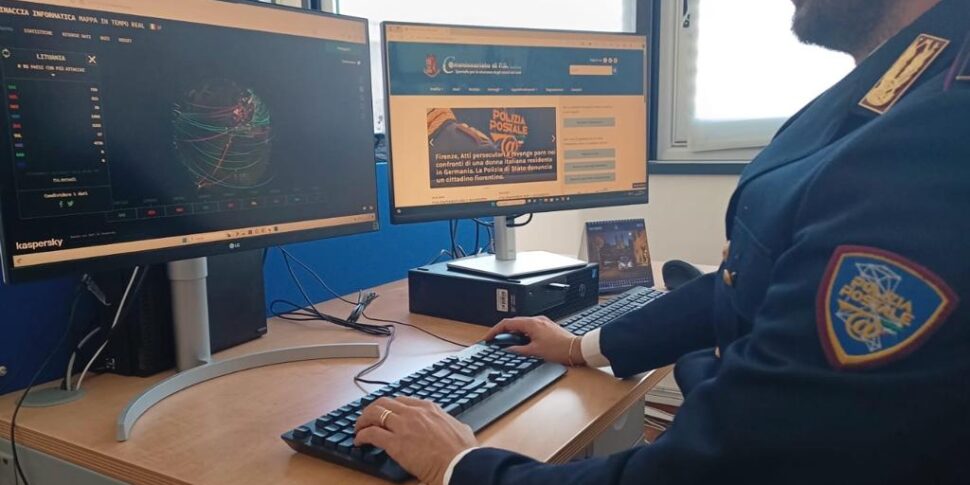 https://assets.gds.it/2026/03/Comunicato-Procura-della-Repubblica-di-Catania-indagine-Polizia-Postale-970x485.jpg