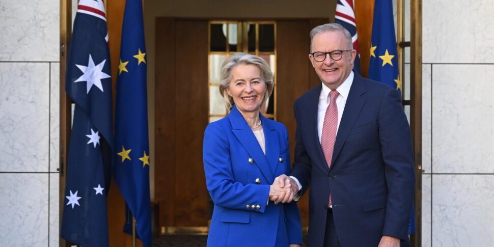 https://assets.gds.it/2026/03/EU-chief-meets-Australina-PM-at-Parliament-House-in-Canberra_91521267-970x485.jpg