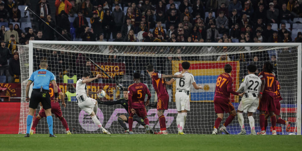 https://assets.gds.it/2026/03/Serie-A-AS-Roma-vs-Juventus-FC_91033047-970x485.jpg