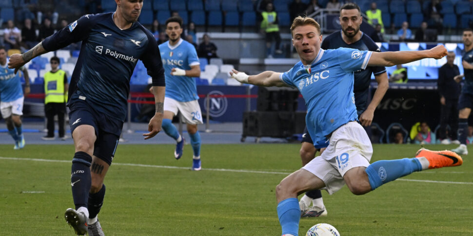 https://assets.gds.it/2026/04/ITALY-SOCCER-Serie-A-Napoli-vs-Lazio_91949892-970x485.jpg