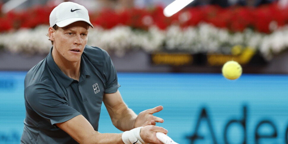 https://assets.gds.it/2026/04/Madrid-Open-tennis-tournament-Day-8_92160019-scaled-970x485-1777479704.jpg