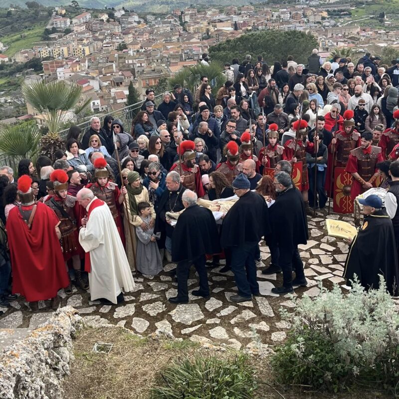 Malore alla Via Crucis di Cianciana: salvato dagli operatori del 118 in ...