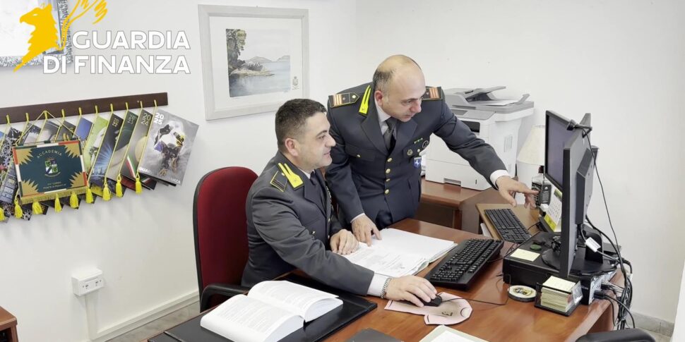 https://assets.gds.it/2026/04/guardia-di-finanza-970x485.jpg